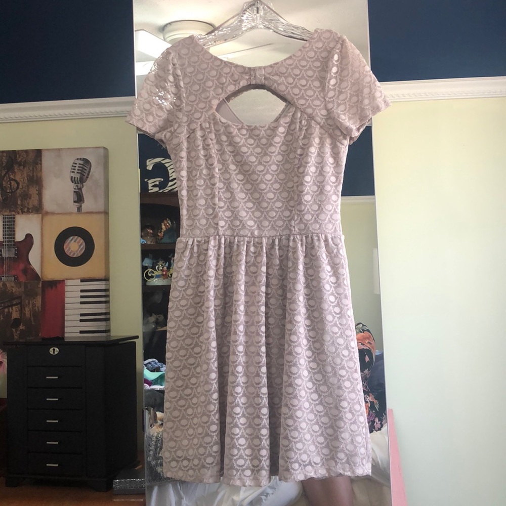 Taupe lace dress With key hole neckline & v back